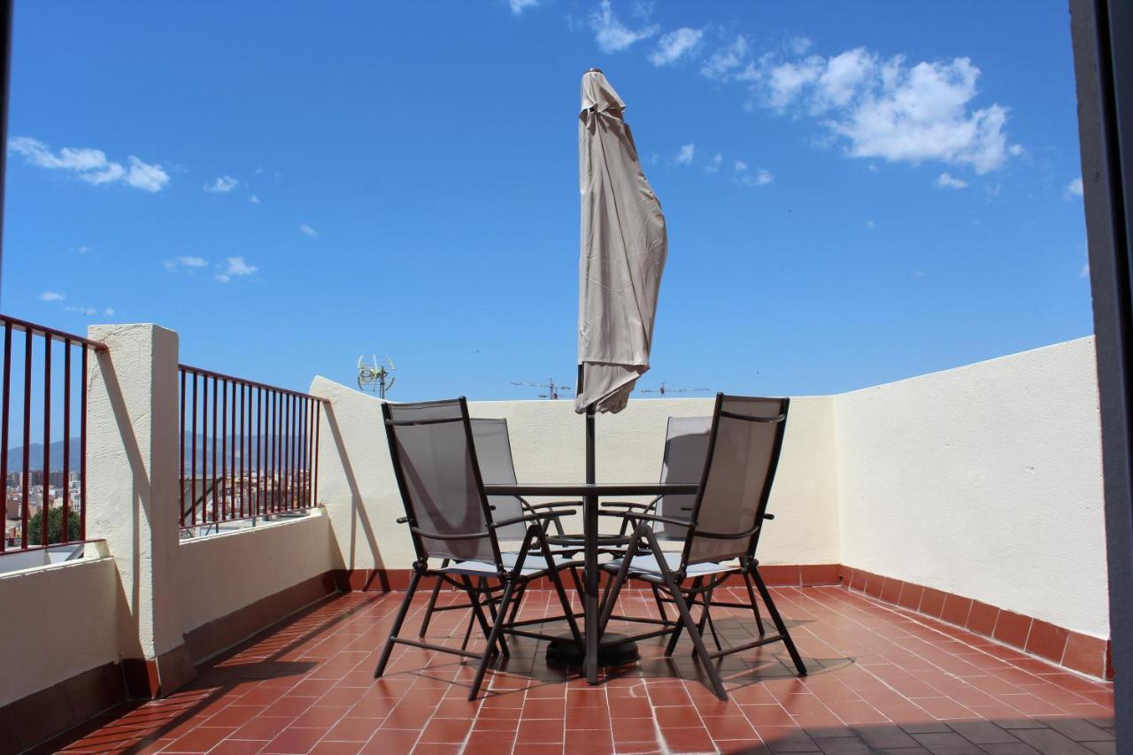 Beautiful Brand New 2 Bedroom Flat With Terrace Malaga Bagian luar foto