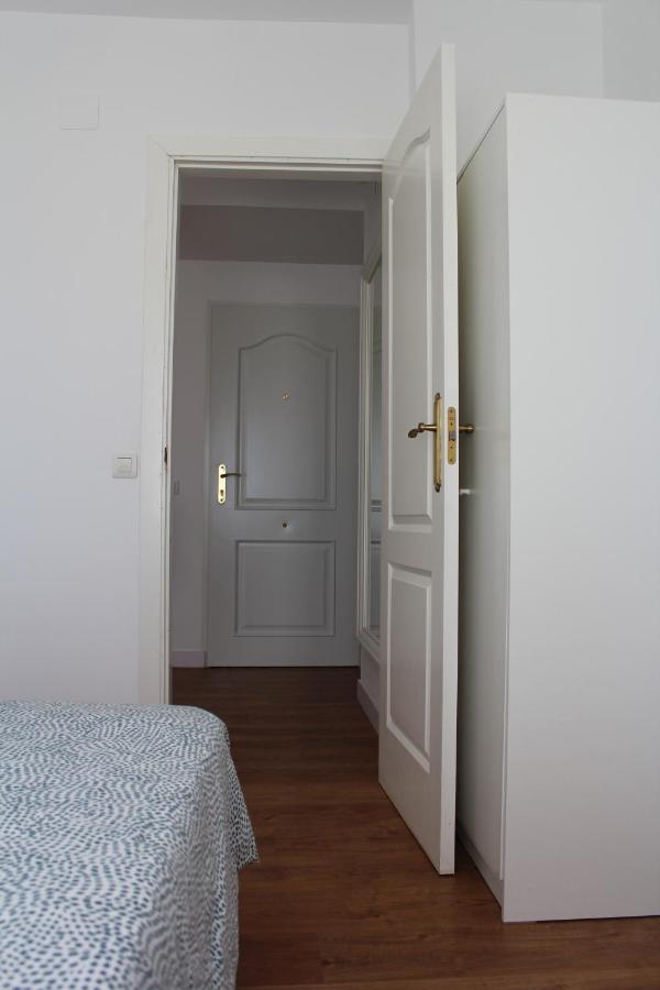 Beautiful Brand New 2 Bedroom Flat With Terrace Malaga Bagian luar foto
