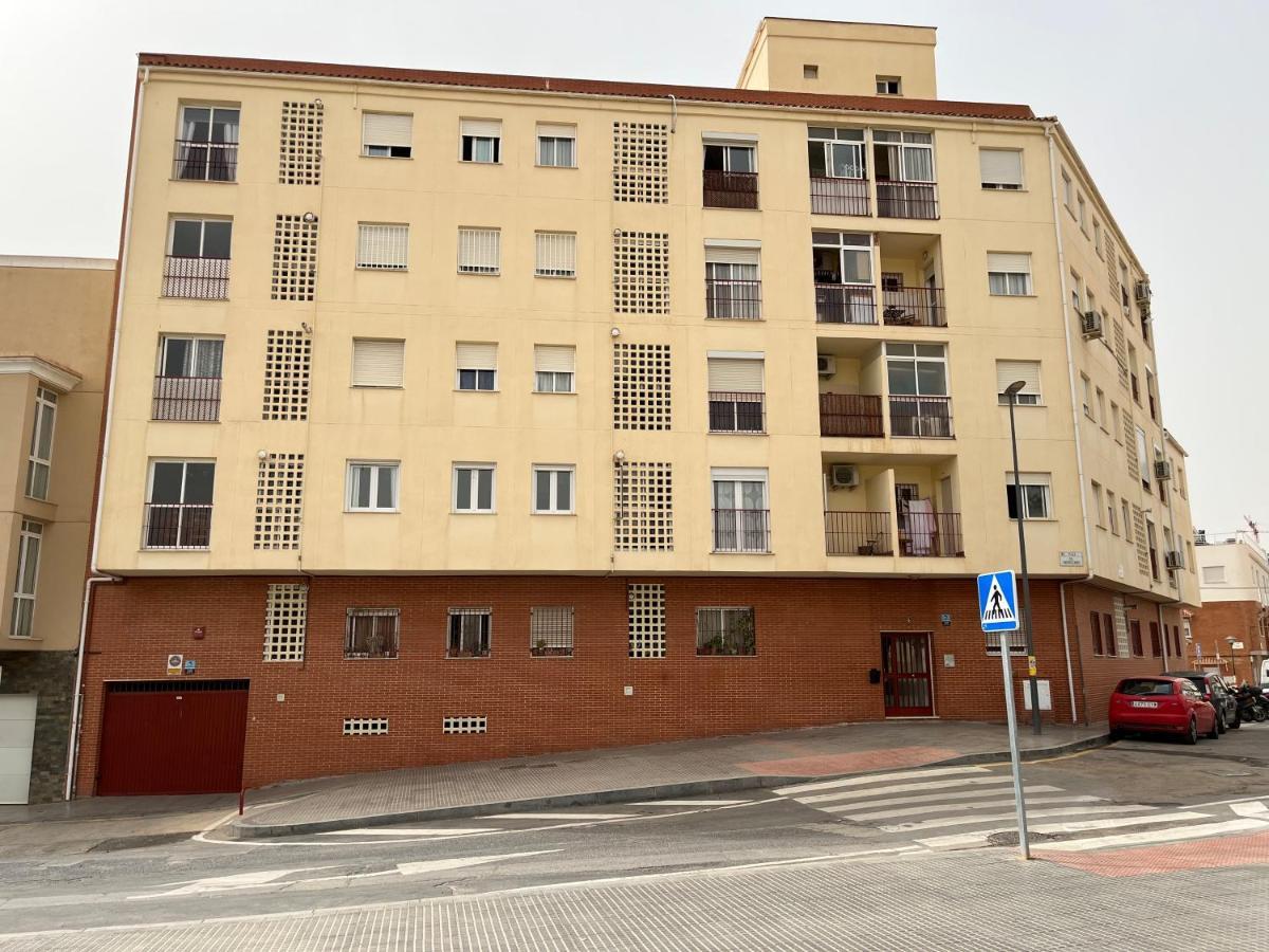 Beautiful Brand New 2 Bedroom Flat With Terrace Malaga Bagian luar foto